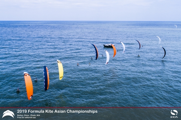Polish Teenagers Surge to Top of Order in Tough Conditions at Formula Kite Asians