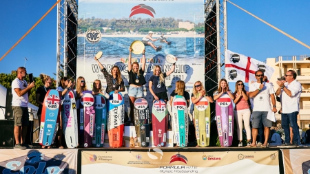 Moroz lands fifth successive world title as elated De Ramecourt bags first in Sardinia